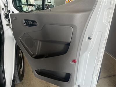 2021 Ford Transit 250   - Photo 21 - Saint Louis, MI 48880-9800