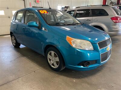 2009 Chevrolet Aveo5 LT - Photo 4 - Saint Louis, MI 48880-9800