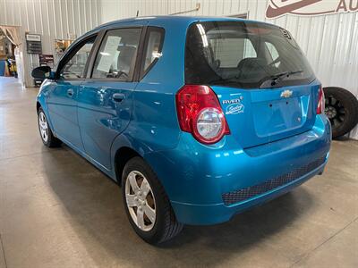 2009 Chevrolet Aveo5 LT - Photo 3 - Saint Louis, MI 48880-9800