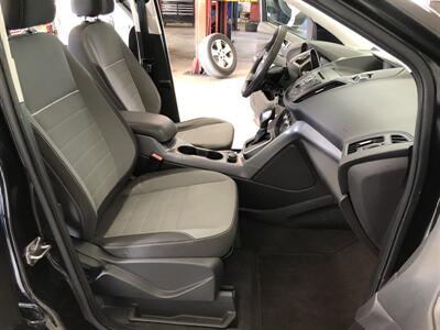 2013 Ford Escape SE   - Photo 15 - Saint Louis, MI 48880-9800