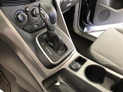 2013 Ford Escape SE   - Photo 12 - Saint Louis, MI 48880-9800