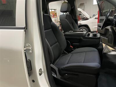 2019 Chevrolet Silverado 1500 LD LT - Photo 19 - Saint Louis, MI 48880-9800