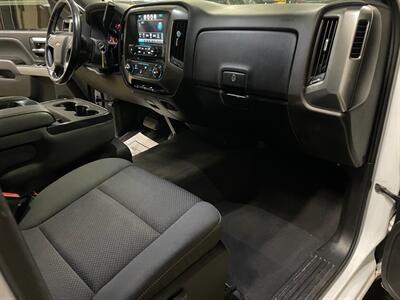 2019 Chevrolet Silverado 1500 LD LT - Photo 21 - Saint Louis, MI 48880-9800