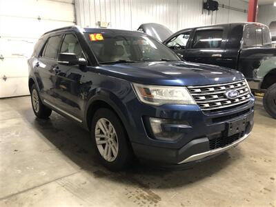 2016 Ford Explorer XLT   - Photo 5 - Saint Louis, MI 48880-9800