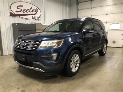 2016 Ford Explorer XLT   - Photo 2 - Saint Louis, MI 48880-9800