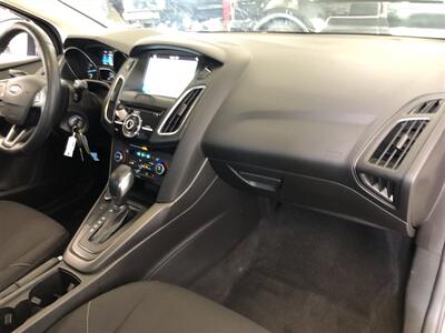 2017 Ford Focus SEL   - Photo 18 - Saint Louis, MI 48880-9800