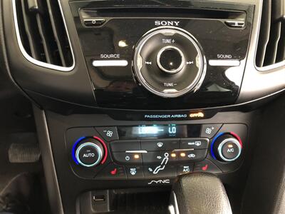 2017 Ford Focus SEL   - Photo 12 - Saint Louis, MI 48880-9800