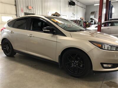 2017 Ford Focus SEL   - Photo 4 - Saint Louis, MI 48880-9800