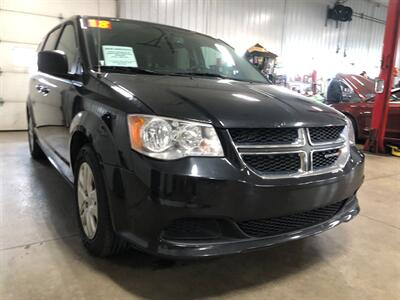 2018 Dodge Grand Caravan SE   - Photo 4 - Saint Louis, MI 48880-9800