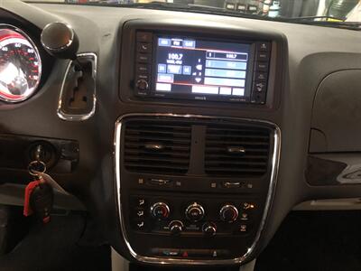 2018 Dodge Grand Caravan SE   - Photo 12 - Saint Louis, MI 48880-9800