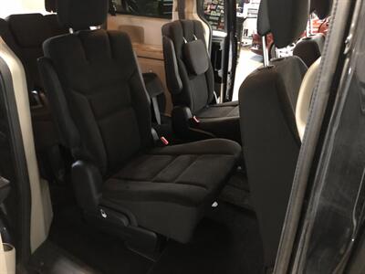 2018 Dodge Grand Caravan SE   - Photo 18 - Saint Louis, MI 48880-9800
