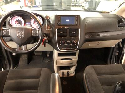 2018 Dodge Grand Caravan SE   - Photo 7 - Saint Louis, MI 48880-9800