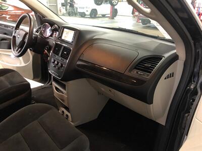 2018 Dodge Grand Caravan SE   - Photo 20 - Saint Louis, MI 48880-9800