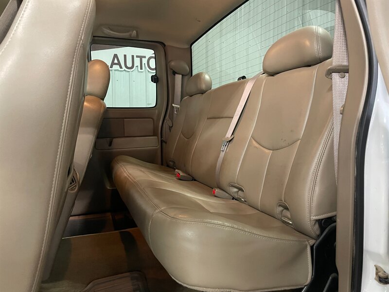 2006 GMC Sierra 1500 Work Truck - Photo 16 - Saint Louis, MI 48880-9800