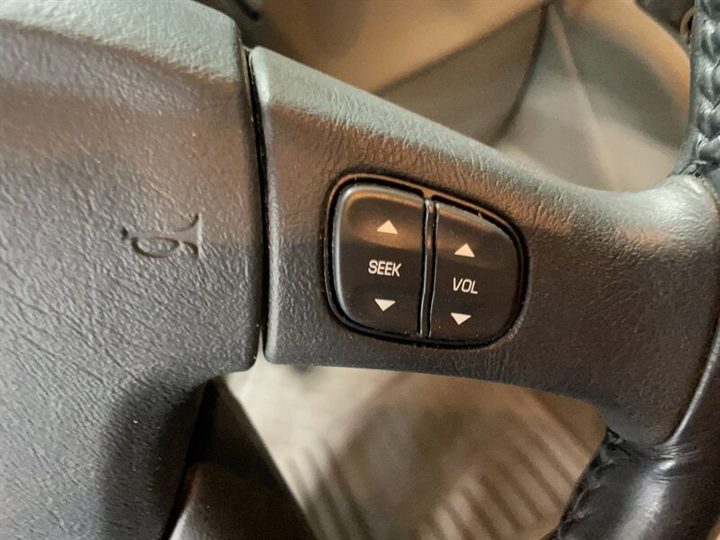 2006 GMC Sierra 1500 Work Truck - Photo 11 - Saint Louis, MI 48880-9800