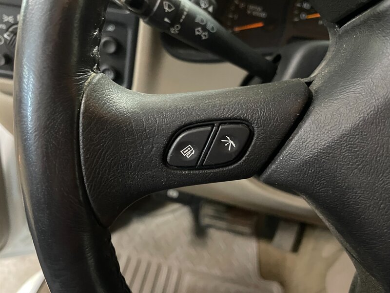 2006 GMC Sierra 1500 Work Truck - Photo 12 - Saint Louis, MI 48880-9800