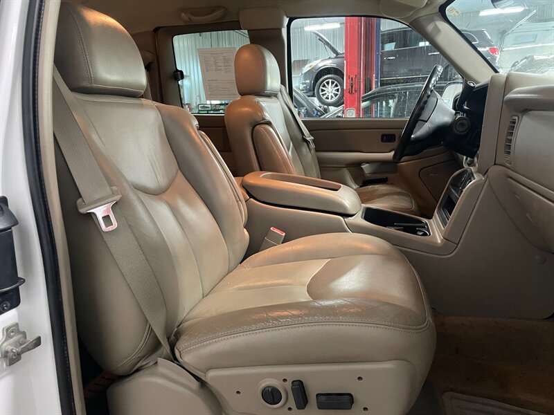 2006 GMC Sierra 1500 Work Truck - Photo 17 - Saint Louis, MI 48880-9800