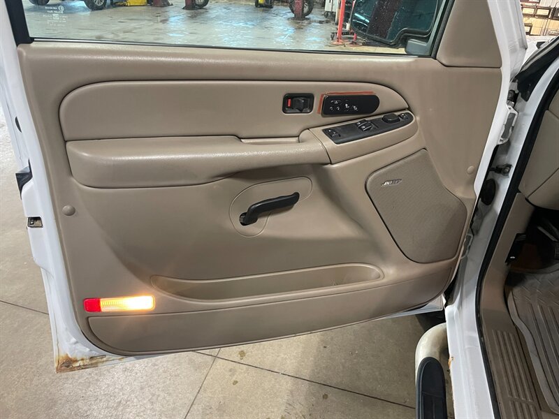 2006 GMC Sierra 1500 Work Truck - Photo 20 - Saint Louis, MI 48880-9800