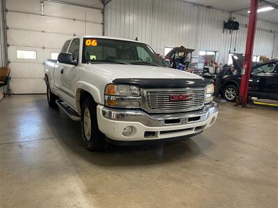 2006 GMC Sierra 1500 Work Truck - Photo 5 - Saint Louis, MI 48880-9800