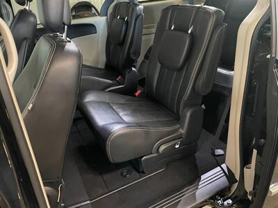 2016 Dodge Grand Caravan Crew   - Photo 15 - Saint Louis, MI 48880-9800