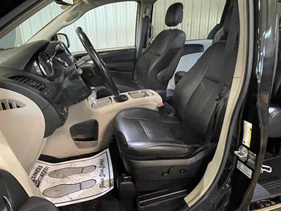 2016 Dodge Grand Caravan Crew   - Photo 14 - Saint Louis, MI 48880-9800