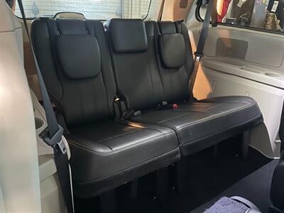 2016 Dodge Grand Caravan Crew   - Photo 19 - Saint Louis, MI 48880-9800