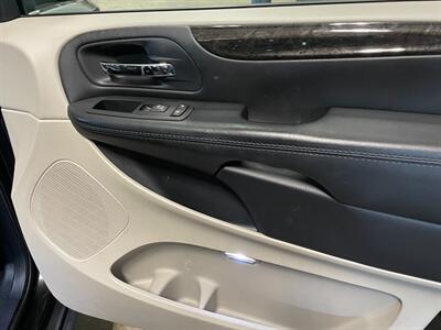 2016 Dodge Grand Caravan Crew   - Photo 22 - Saint Louis, MI 48880-9800