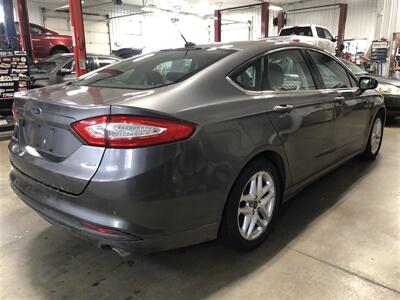 2013 Ford Fusion SE   - Photo 5 - Saint Louis, MI 48880-9800