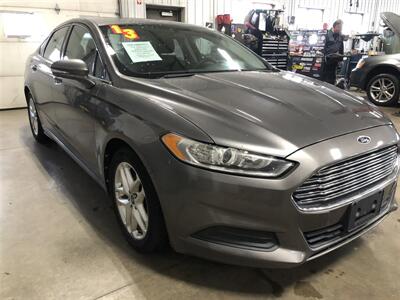 2013 Ford Fusion SE   - Photo 3 - Saint Louis, MI 48880-9800