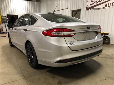 2018 Ford Fusion Hybrid SE - Photo 3 - Saint Louis, MI 48880-9800
