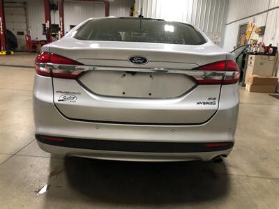2018 Ford Fusion Hybrid SE - Photo 7 - Saint Louis, MI 48880-9800