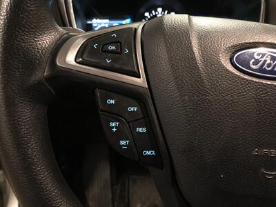 2018 Ford Fusion Hybrid SE - Photo 11 - Saint Louis, MI 48880-9800