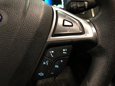 2018 Ford Fusion Hybrid SE - Photo 12 - Saint Louis, MI 48880-9800