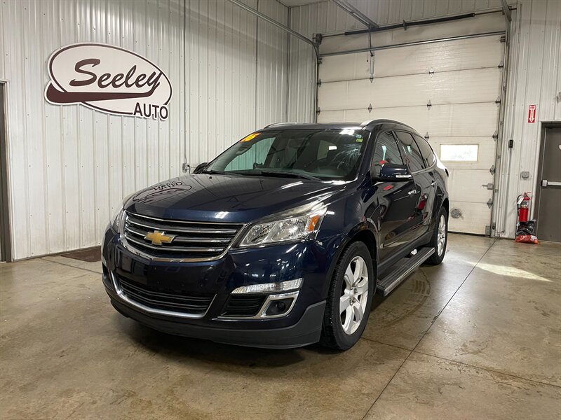 2016 Chevrolet Traverse LT - Photo 3 - Saint Louis, MI 48880-9800