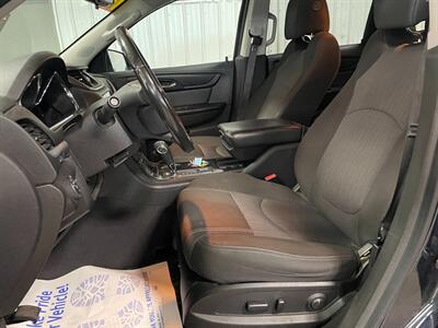 2016 Chevrolet Traverse LT - Photo 16 - Saint Louis, MI 48880-9800