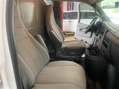 2018 Chevrolet Express 3500 - Photo 15 - Saint Louis, MI 48880-9800