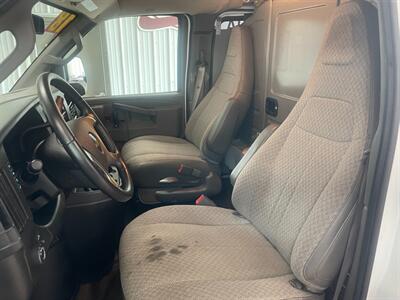 2018 Chevrolet Express 3500 - Photo 14 - Saint Louis, MI 48880-9800