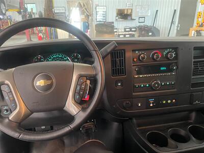 2018 Chevrolet Express 3500 - Photo 8 - Saint Louis, MI 48880-9800