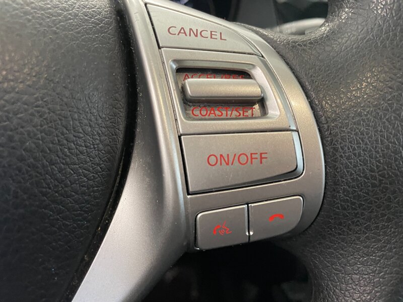2015 Nissan Rogue SV - Photo 11 - Saint Louis, MI 48880-9800