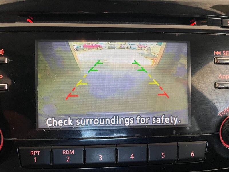 2015 Nissan Rogue SV - Photo 14 - Saint Louis, MI 48880-9800