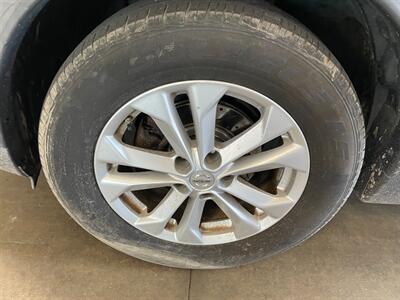 2015 Nissan Rogue SV - Photo 20 - Saint Louis, MI 48880-9800
