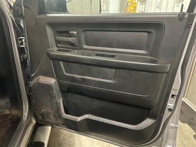 2021 RAM 1500 Classic Tradesman   - Photo 16 - Saint Louis, MI 48880-9800