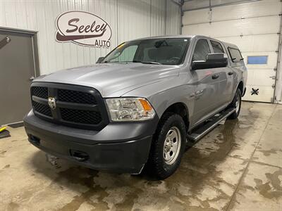 2021 RAM 1500 Classic Tradesman   - Photo 2 - Saint Louis, MI 48880-9800