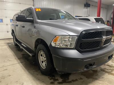 2021 RAM 1500 Classic Tradesman   - Photo 3 - Saint Louis, MI 48880-9800