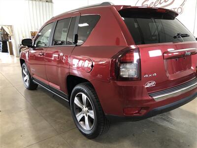 2017 Jeep Compass Latitude   - Photo 3 - Saint Louis, MI 48880-9800