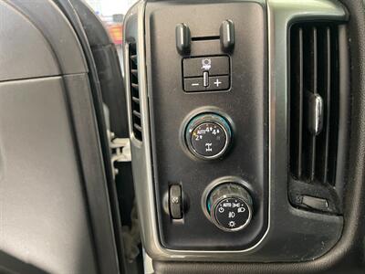 2019 Chevrolet Silverado 1500 LD LT   - Photo 13 - Saint Louis, MI 48880-9800