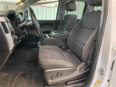 2019 Chevrolet Silverado 1500 LD LT   - Photo 17 - Saint Louis, MI 48880-9800