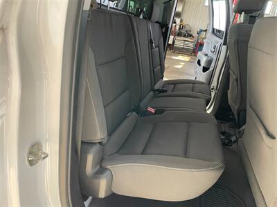 2019 Chevrolet Silverado 1500 LD LT   - Photo 20 - Saint Louis, MI 48880-9800