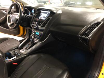 2012 Ford Focus Titanium - Photo 21 - Saint Louis, MI 48880-9800