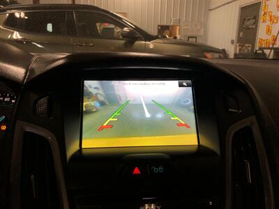 2012 Ford Focus Titanium - Photo 12 - Saint Louis, MI 48880-9800